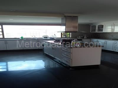 Casa de 5 alcobas en venta en San Jose De Bavaria, Bogotá, 800 m² · foto 10 de 15