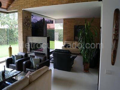 Casa de 3 alcobas en venta en San Simon, Bogotá, 600 m² · foto 2 de 7