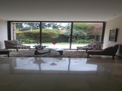 Casa en venta en San Simon, Bogotá · foto 2 de 9