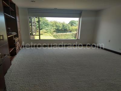 Casa en venta en San Jose De Bavaria, Bogotá · foto 2 de 8