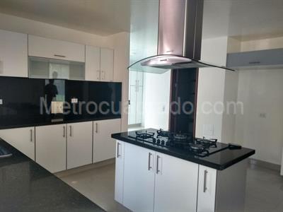 Casa en venta en San Jose De Bavaria, Bogotá · foto 7 de 8