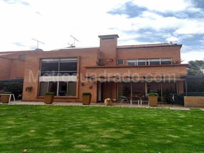 Casa de 5 alcobas en venta en San Jose De Bavaria, Bogotá, 800 m² · foto 6 de 18