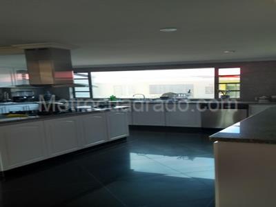 Casa de 5 alcobas en venta en San Jose De Bavaria, Bogotá, 570 m² · foto 6 de 7