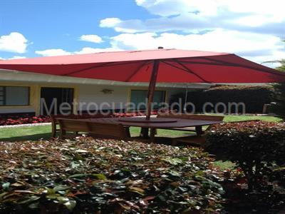 Casa de 5 alcobas en venta en San Jose De Bavaria, Bogotá, 600 m² · foto 8 de 9