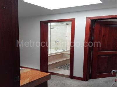 Casa de 3 alcobas en venta en San Jose De Bavaria, Bogotá, 800 m² · foto 12 de 19