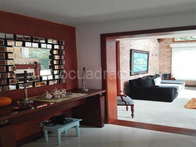 Casa de 3 alcobas en venta en San Jose De Bavaria, Bogotá, 800 m² · foto 3 de 19