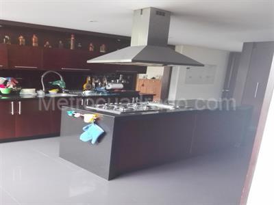 Casa de 4 alcobas en venta en San Jose De Bavaria, Bogotá, 800 m² · foto 10 de 15