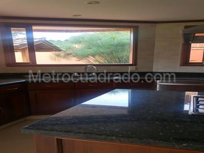 Casa de 4 alcobas en venta en San Jose De Bavaria, Bogotá, 800 m² · foto 11 de 18