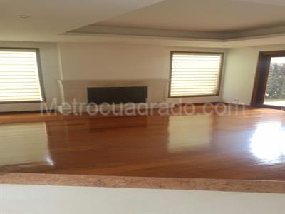 Casa de 4 alcobas en venta en San Jose De Bavaria, Bogotá, 800 m² · foto 15 de 18