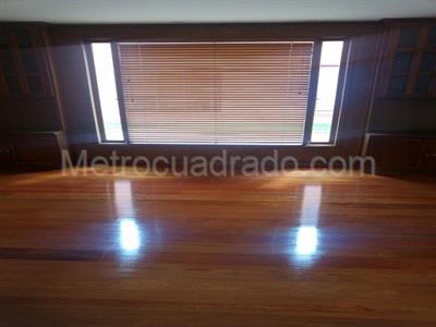 Casa de 4 alcobas en venta en San Jose De Bavaria, Bogotá, 800 m² · foto 18 de 18