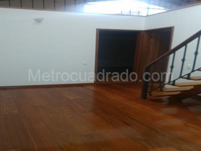 Casa de 4 alcobas en venta en San Jose De Bavaria, Bogotá, 800 m² · foto 5 de 18