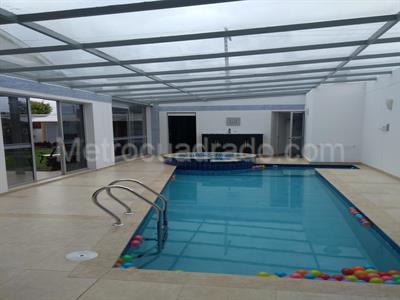 Casa de 4 alcobas en venta en San Jose De Bavaria, Bogotá, 750 m² · foto 2 de 7