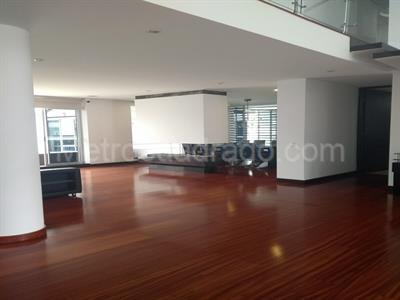 Casa de 4 alcobas en venta en San Jose De Bavaria, Bogotá, 750 m² · foto 5 de 7