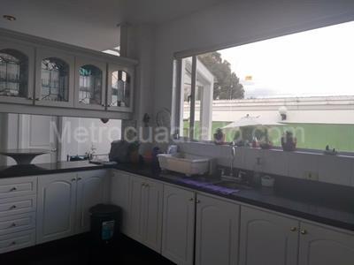 Casa de 5 alcobas en venta en San Jose De Bavaria, Bogotá, 800 m² · foto 7 de 13