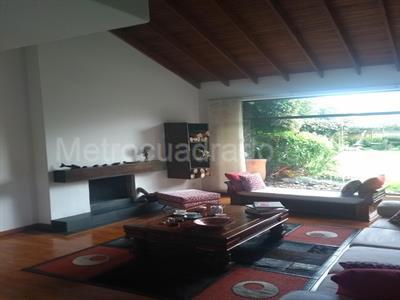 Casa de 3 alcobas en venta en San Jose De Bavaria, Bogotá, 800 m² · foto 3 de 13