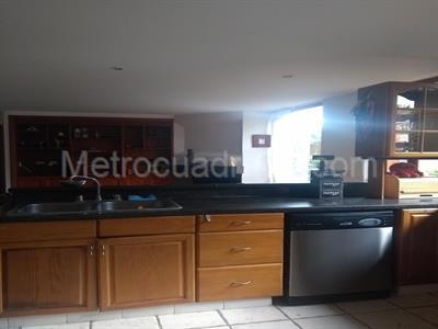 Casa de 3 alcobas en venta en San Jose De Bavaria, Bogotá, 800 m² · foto 8 de 13