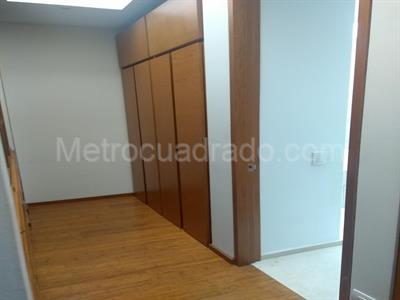 Casa de 3 alcobas en venta en San Jose De Bavaria, Bogotá, 800 m² · foto 13 de 15