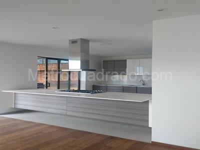 Casa de 3 alcobas en venta en San Jose De Bavaria, Bogotá, 800 m² · foto 5 de 15