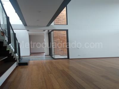 Casa de 3 alcobas en venta en San Jose De Bavaria, Bogotá, 800 m² · foto 6 de 15