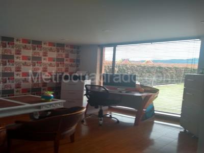 Casa de 5 alcobas en arriendo en San Jose De Bavaria, Bogotá, 800 m² · foto 5 de 12
