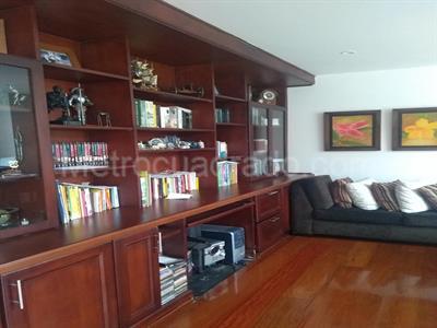 Casa de 5 alcobas en venta en San Jose De Bavaria, Bogotá, 800 m² · foto 6 de 9