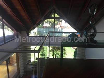 Casa de 5 alcobas en arriendo en San Jose De Bavaria, Bogotá, 800 m² · foto 9 de 15