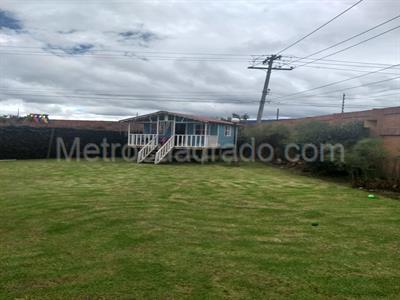 Casa de 5 alcobas en arriendo en San Jose De Bavaria, Bogotá, 540 m² · foto 5 de 5