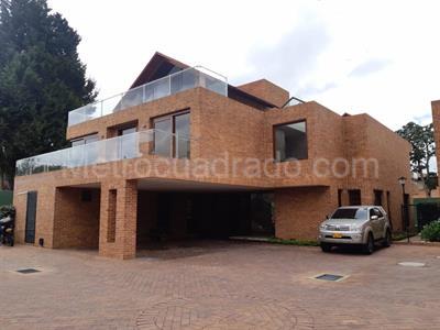 Casa de 5 alcobas en venta en San Jose De Bavaria, Bogotá, 800 m² · foto 11 de 14