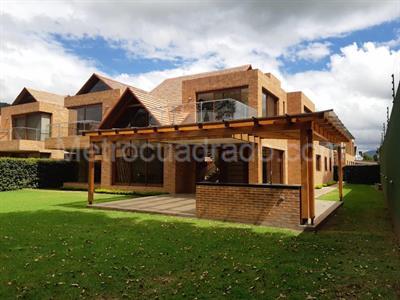 Casa de 5 alcobas en venta en San Jose De Bavaria, Bogotá, 800 m² · foto 14 de 14