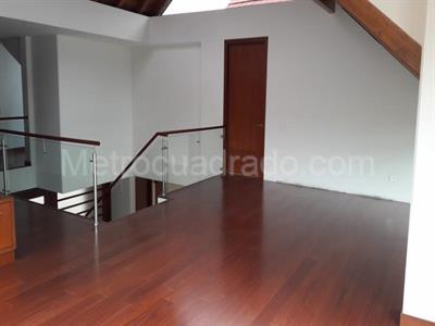 Casa de 5 alcobas en venta en San Jose De Bavaria, Bogotá, 800 m² · foto 6 de 14
