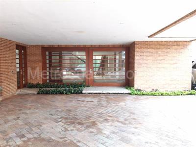 Casa de 5 alcobas en venta en San Jose De Bavaria, Bogotá, 800 m² · foto 7 de 14