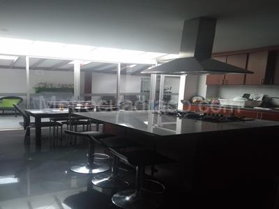 Casa de 5 alcobas en venta en San Jose De Bavaria, Bogotá, 580 m² · foto 5 de 7