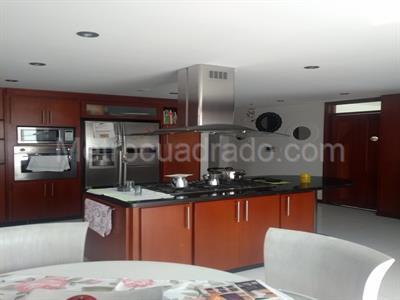 Casa de 4 alcobas en venta en San Jose De Bavaria, Bogotá, 380 m² · foto 5 de 14