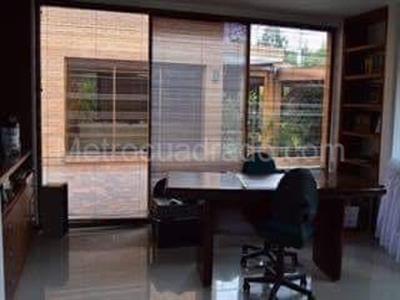 Casa de 4 alcobas en venta en San Jose De Bavaria, Bogotá, 400 m² · foto 4 de 13