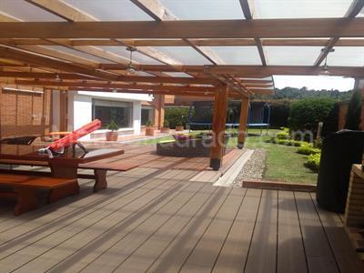 Casa de 4 alcobas en venta en San Jose De Bavaria, Bogotá, 380 m² · foto 2 de 18