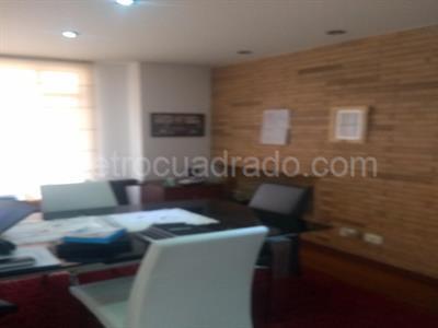 Casa de 4 alcobas en venta en San Jose De Bavaria, Bogotá, 380 m² · foto 9 de 18