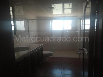 Casa en venta en San Jose De Bavaria, Bogotá · foto 7 de 8