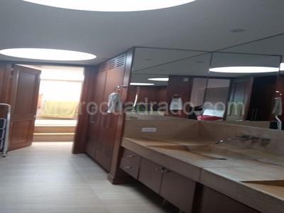 Casa de 5 alcobas en venta en San Jose De Bavaria, Bogotá, 540 m² · foto 16 de 19
