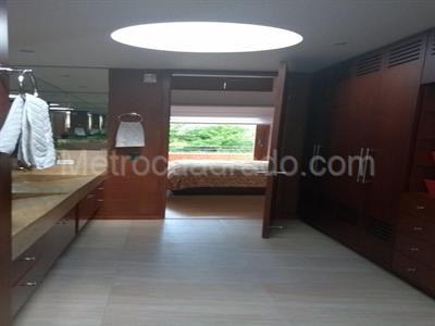Casa de 5 alcobas en venta en San Jose De Bavaria, Bogotá, 540 m² · foto 4 de 19
