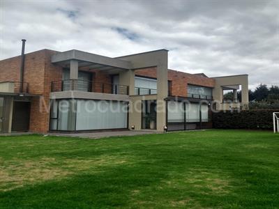 Casa de 4 alcobas en venta en San Jose De Bavaria, Bogotá, 570 m² · foto 13 de 14