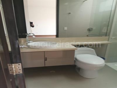 Casa de 5 alcobas en venta en San Jose De Bavaria, Bogotá, 740 m² · foto 13 de 16