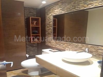 Casa de 5 alcobas en venta en San Jose De Bavaria, Bogotá, 420 m² · foto 11 de 19