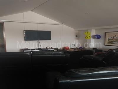 Casa de 5 alcobas en venta en San Jose De Bavaria, Bogotá, 420 m² · foto 17 de 19