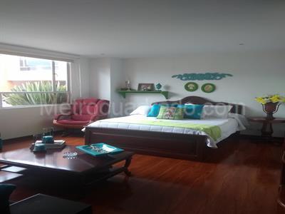 Casa de 5 alcobas en venta en San Jose De Bavaria, Bogotá, 580 m² · foto 3 de 9
