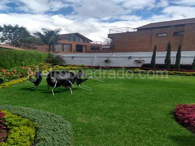 Casa de 5 alcobas en venta en San Jose De Bavaria, Bogotá, 580 m² · foto 4 de 9