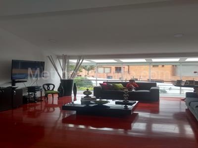 Casa de 5 alcobas en venta en San Jose De Bavaria, Bogotá, 580 m² · foto 9 de 9