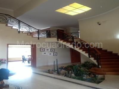 Casa de 5 alcobas en venta en San Jose De Bavaria, Bogotá, 690 m² · foto 7 de 16