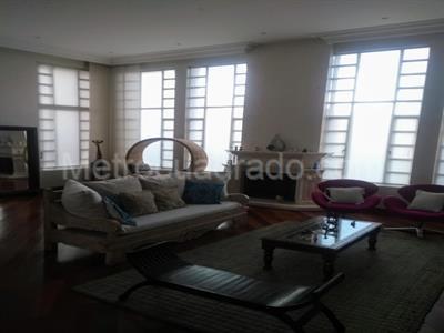 Casa de 5 alcobas en venta en San Jose De Bavaria, Bogotá, 690 m² · foto 8 de 16