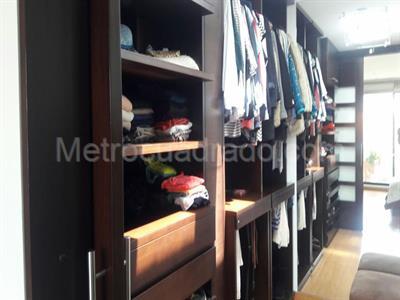 Casa de 3 alcobas en venta en San, Bogotá, 440 m² · foto 2 de 8
