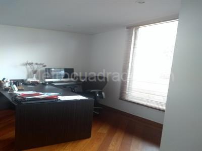Casa de 4 alcobas en venta en San Jose De Bavaria, Bogotá, 470 m² · foto 4 de 18